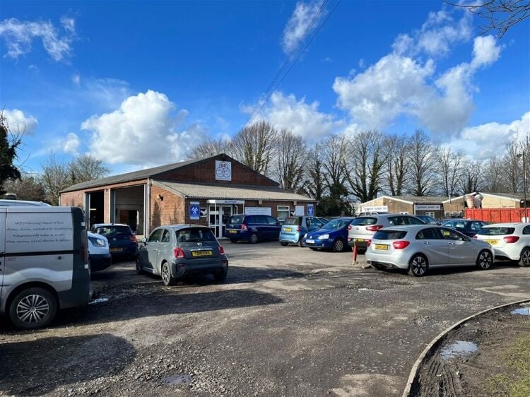 A REPUTABLE PROVIDER OF CAR MOTS, REPAIRS AND SERVICING Photo 2