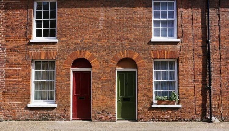 LONG-ESTABLISHED AND REPUTABLE LETTINGS  AGENCY SPECIALISING IN MAISONETTES  DEVON OPERATING ACROSS THE MIDLANDS