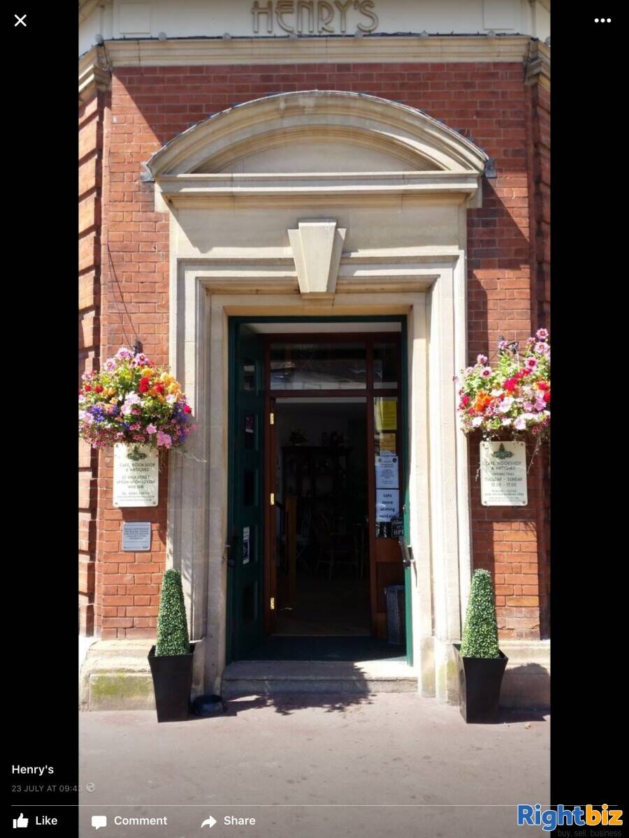 Quality Licenced Cafe Bookshop Worcestershire Photo 3