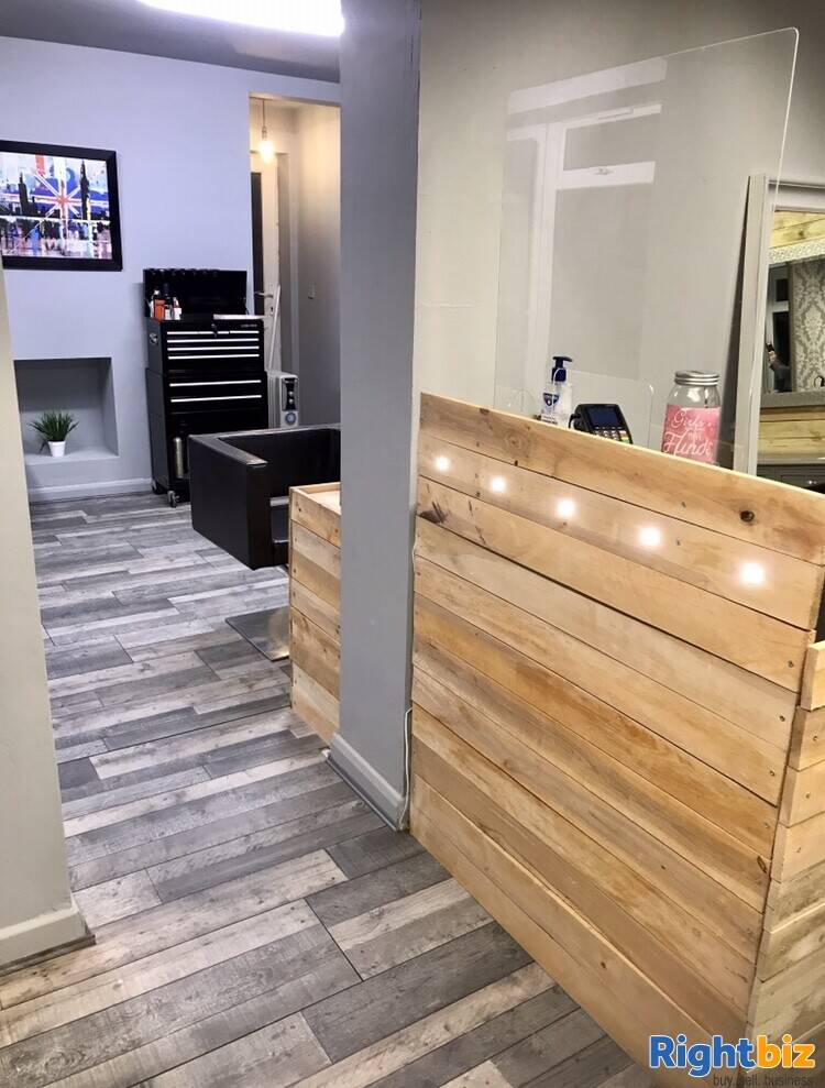 Leasehold unisex hair salon in Melton Mowbray Photo 2
