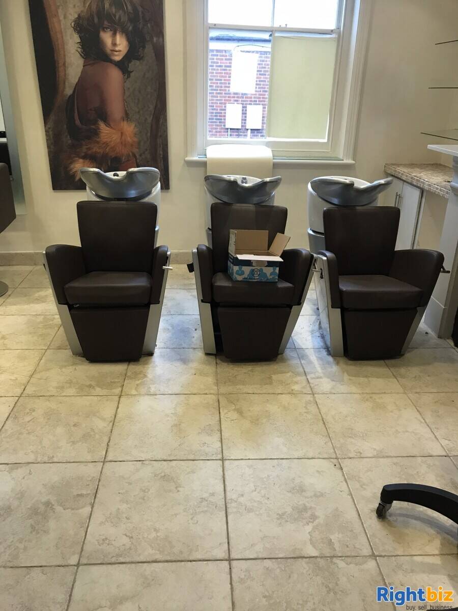 Barber shop for sale in Cranleigh high street Photo 2