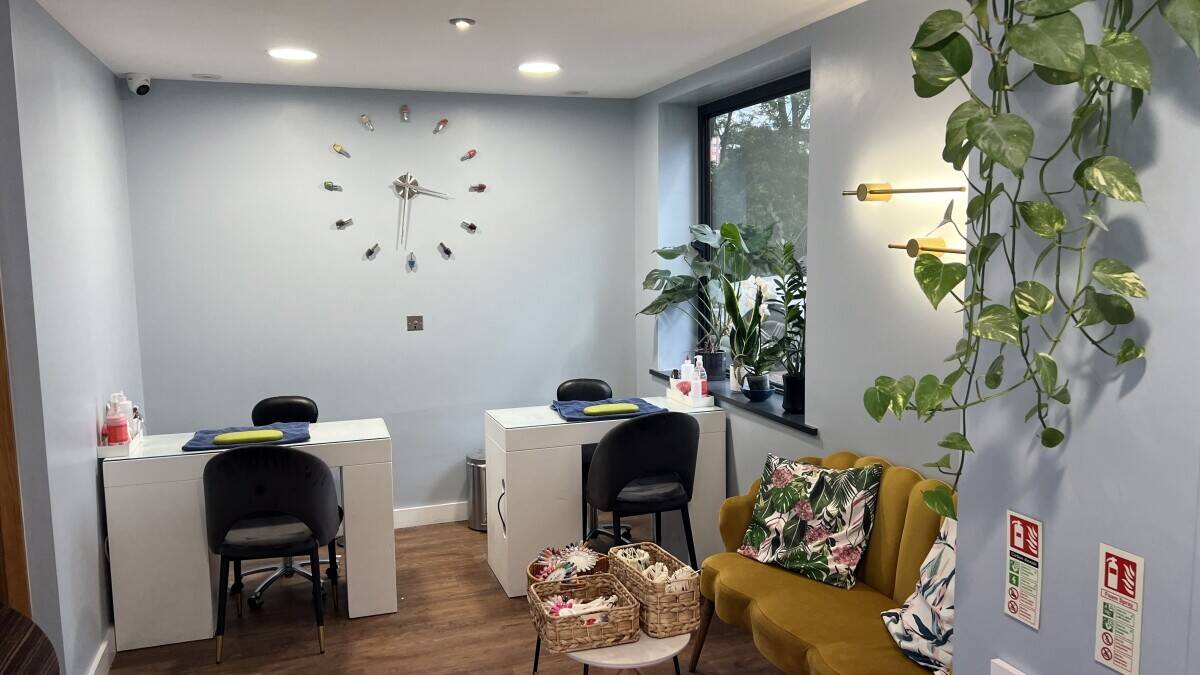 Nail and Beauty Salon in the Heart of Canary Wharf E14 for Sale
