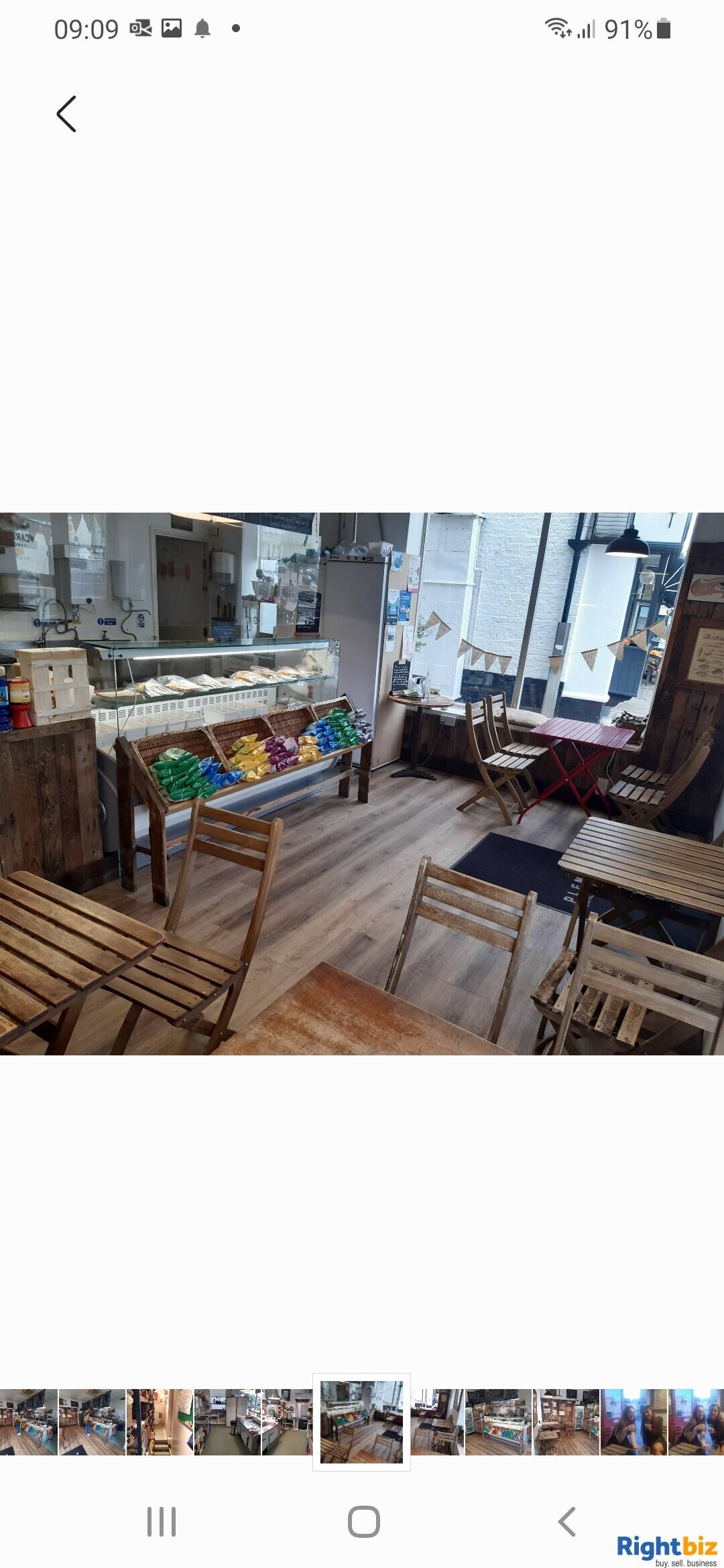 Takeaway, outside tables, North Yorkshire market town Photo 3