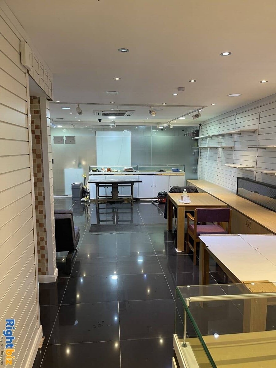 Leasehold shop for sale in Southgate Photo 3