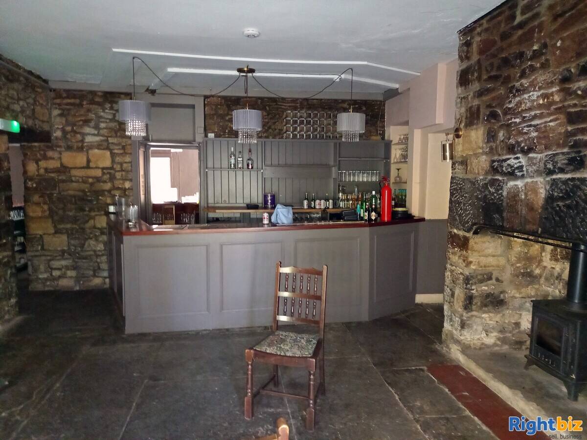 SOMERSET - FREE HOUSE ON LARGE SITE NEAR STREET/GLASTONBURY Photo 2
