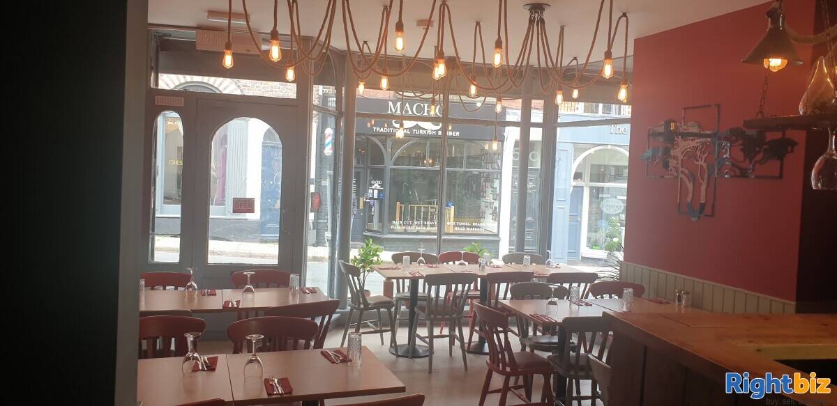 Italian pizzeria restaurant for sale Photo 2
