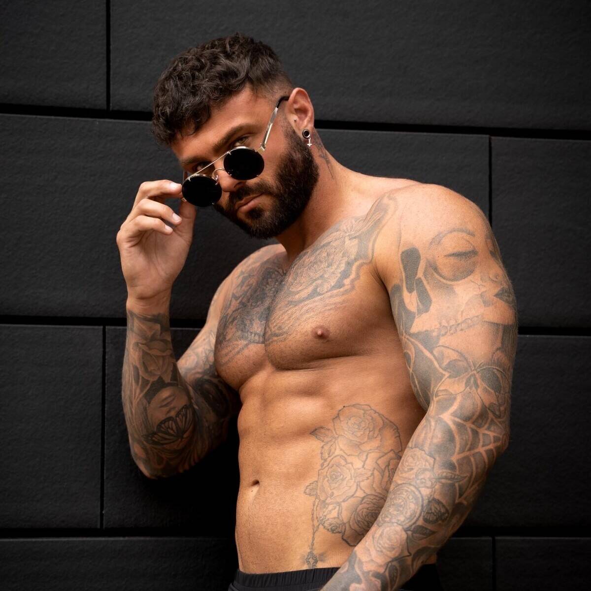 Online E-commerce Sunglasses Business Photo 2