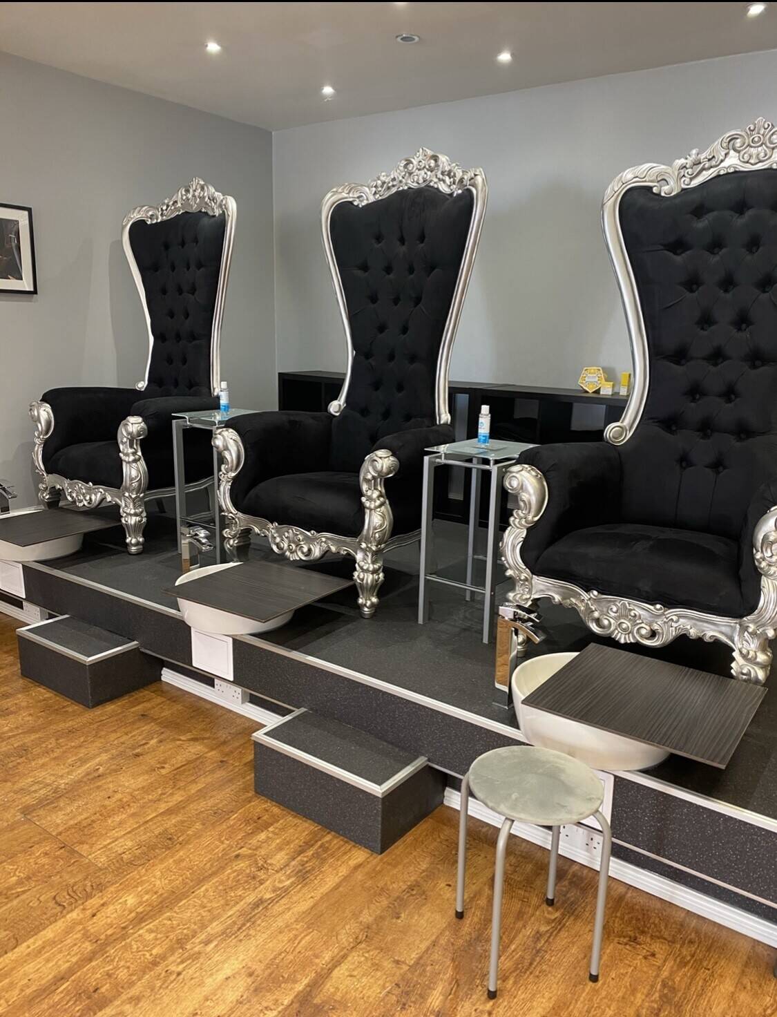 Beauty Salon for Sale in West Yorkshire Photo 2