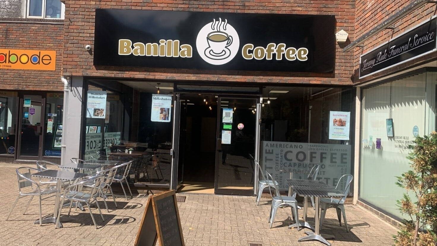 Spacious cafe for sale Royston Photo 2
