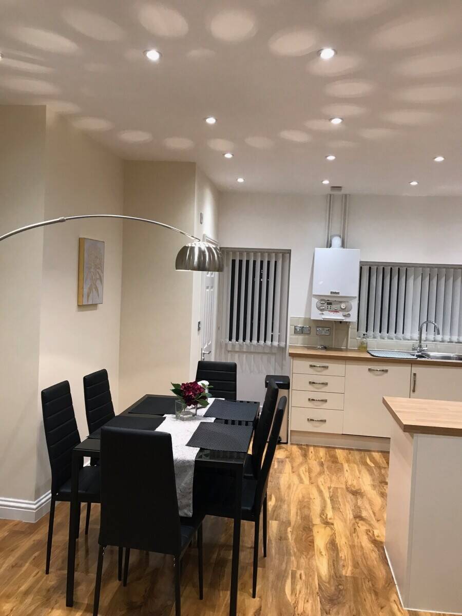 Holiday home with lucrative income producing for sale in Gloucester Photo 3