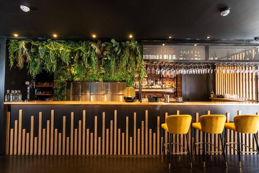 Stunning Restaurant for sale in the Heart of Chelsea's King's Rd Photo 2