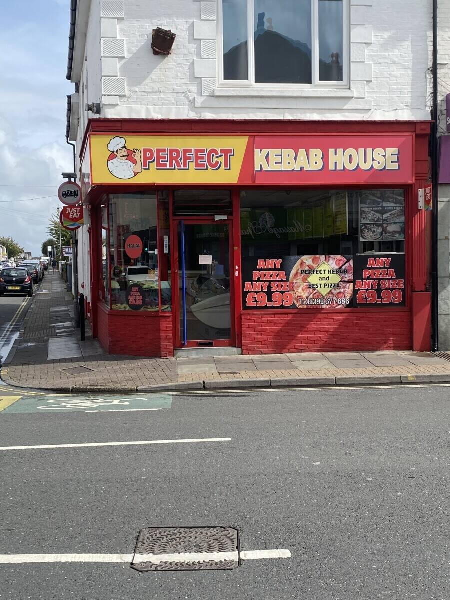 Busy Pizza & kebab Takeaway & Delivery corner shop Best location in north end Portsmouth