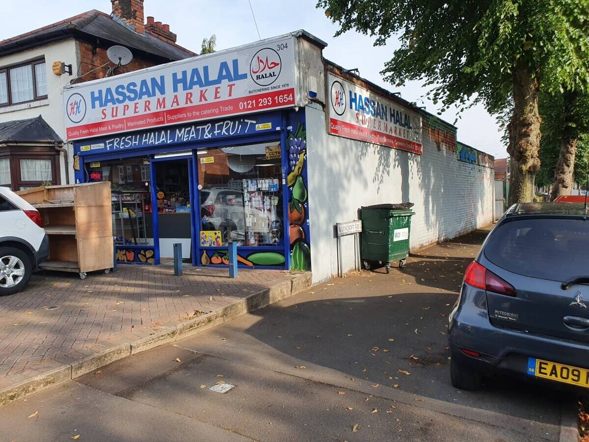 LARGE SHOP WITH STOCK REDUCED PRICE QUICK SALE LOW RENT