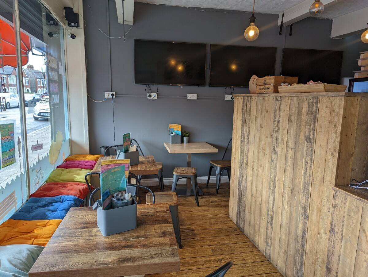 Bustling Cafe & Takeaway In Cardiff Photo 2