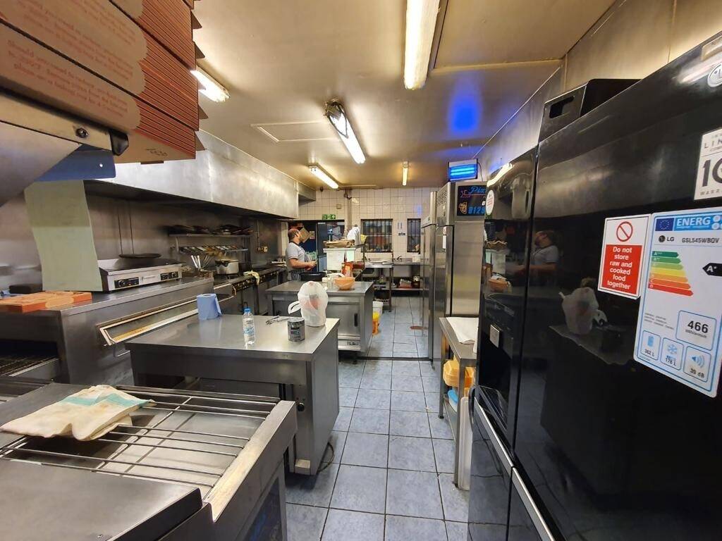 INDIAN TAKEAWAY PRIME LOCATION GATWICK