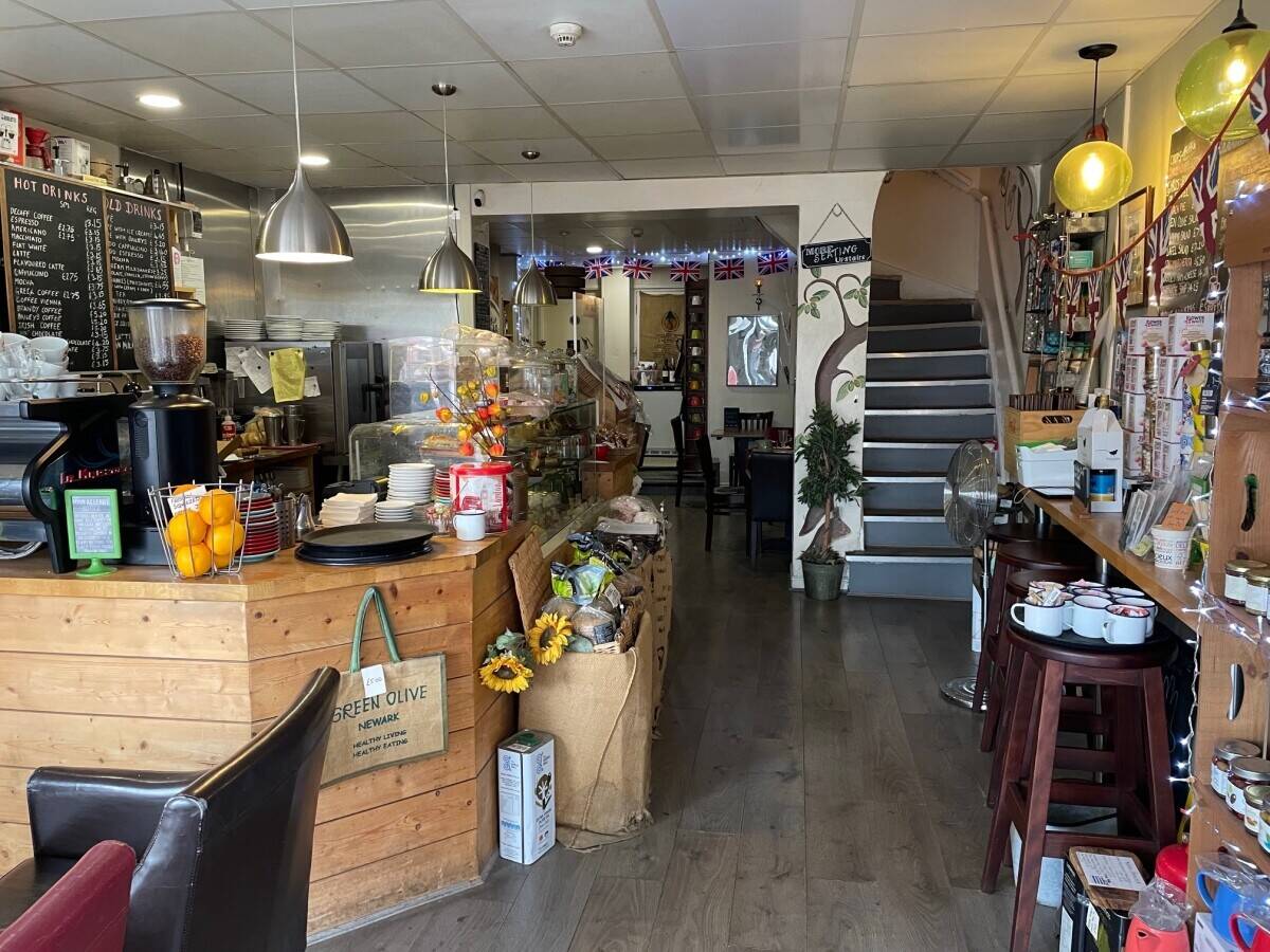 A Freehold Café / Restaurant in Newark, Nottinghamshire Town Centre. 'For Sale'.