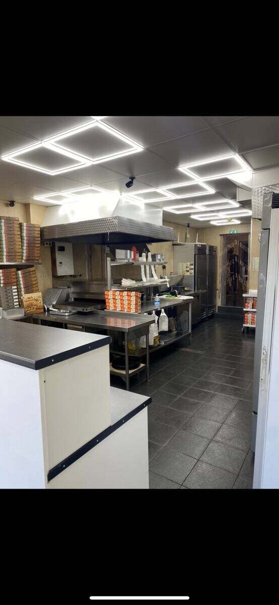 Newly refurbished shop for sale
