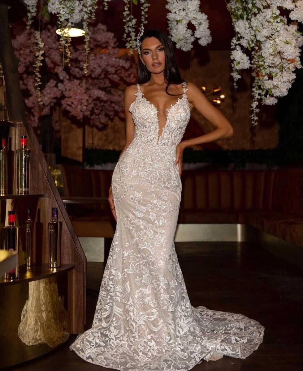 E commerce Wedding Dress Shop with stock to the retail value of 22k