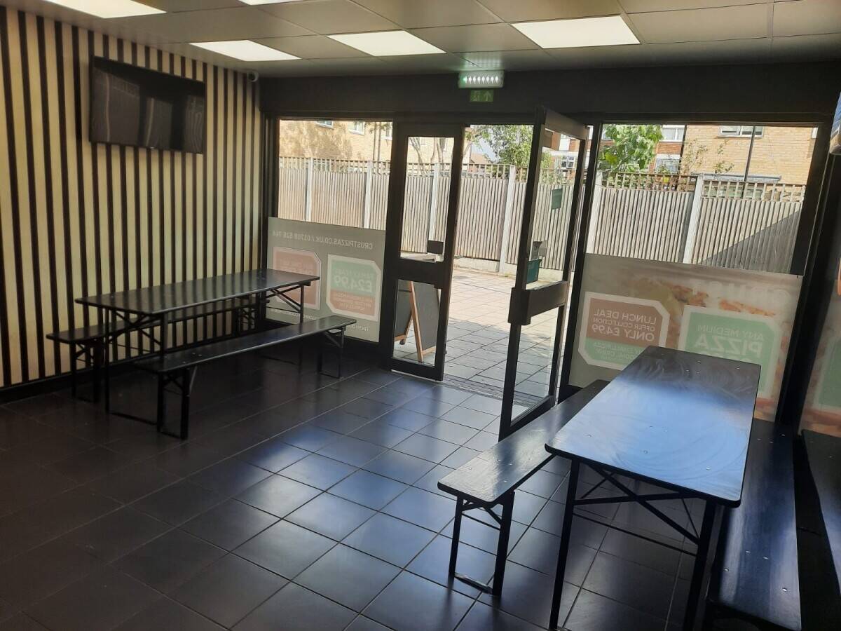 Fully fitted pizza shop lease for sale