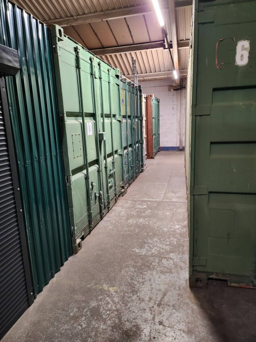 2 Leasehold Factory Units and yard on a 10 yr lease Photo 2