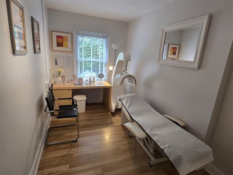 A MEDICAL AND AESTHETIC LASER TREATMENT CLINIC