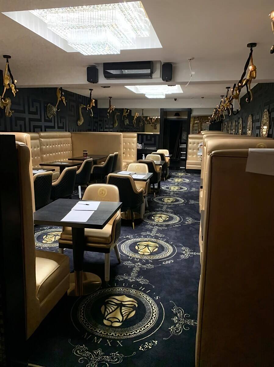 A super little restaurant is for sale in Benfleet. Photo 2