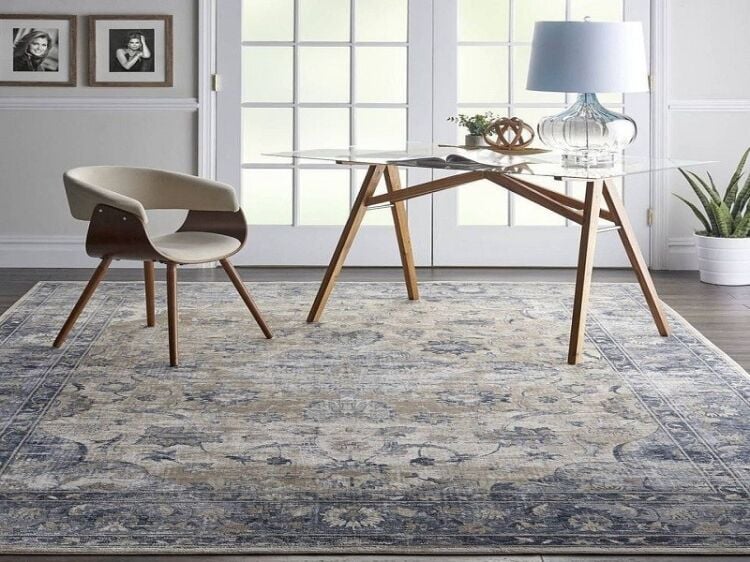Well established Rugs/Home Décor business for sale.