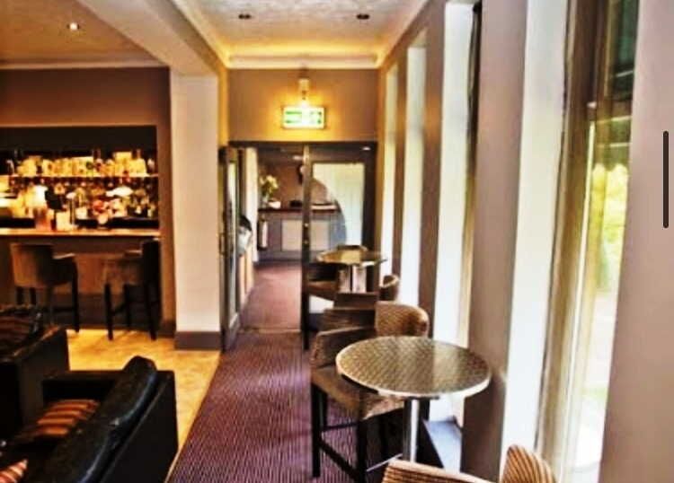 10 Room Hotel With Bar, Restaurant And Events Lounge for Sale Photo 2