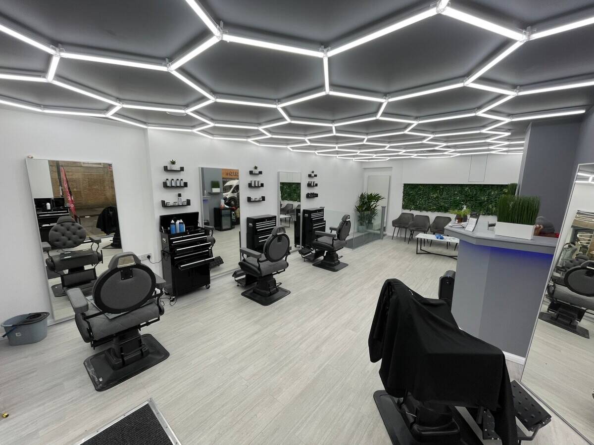 Beauty salon and Aesthetics clinic for sale in Finsbury Park
