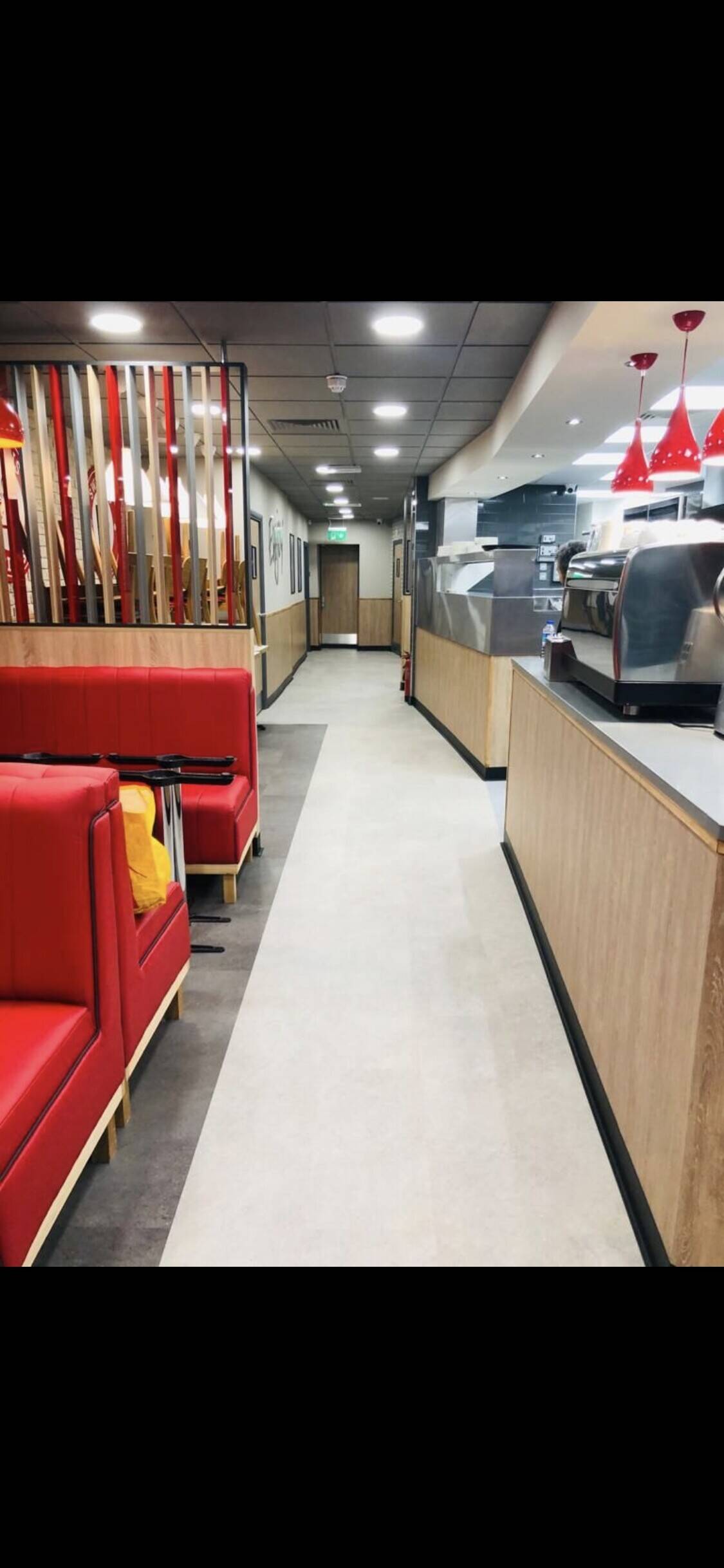 Fast Food Shop for sale in High Wycombe - Wimpy franchise chain Photo 2