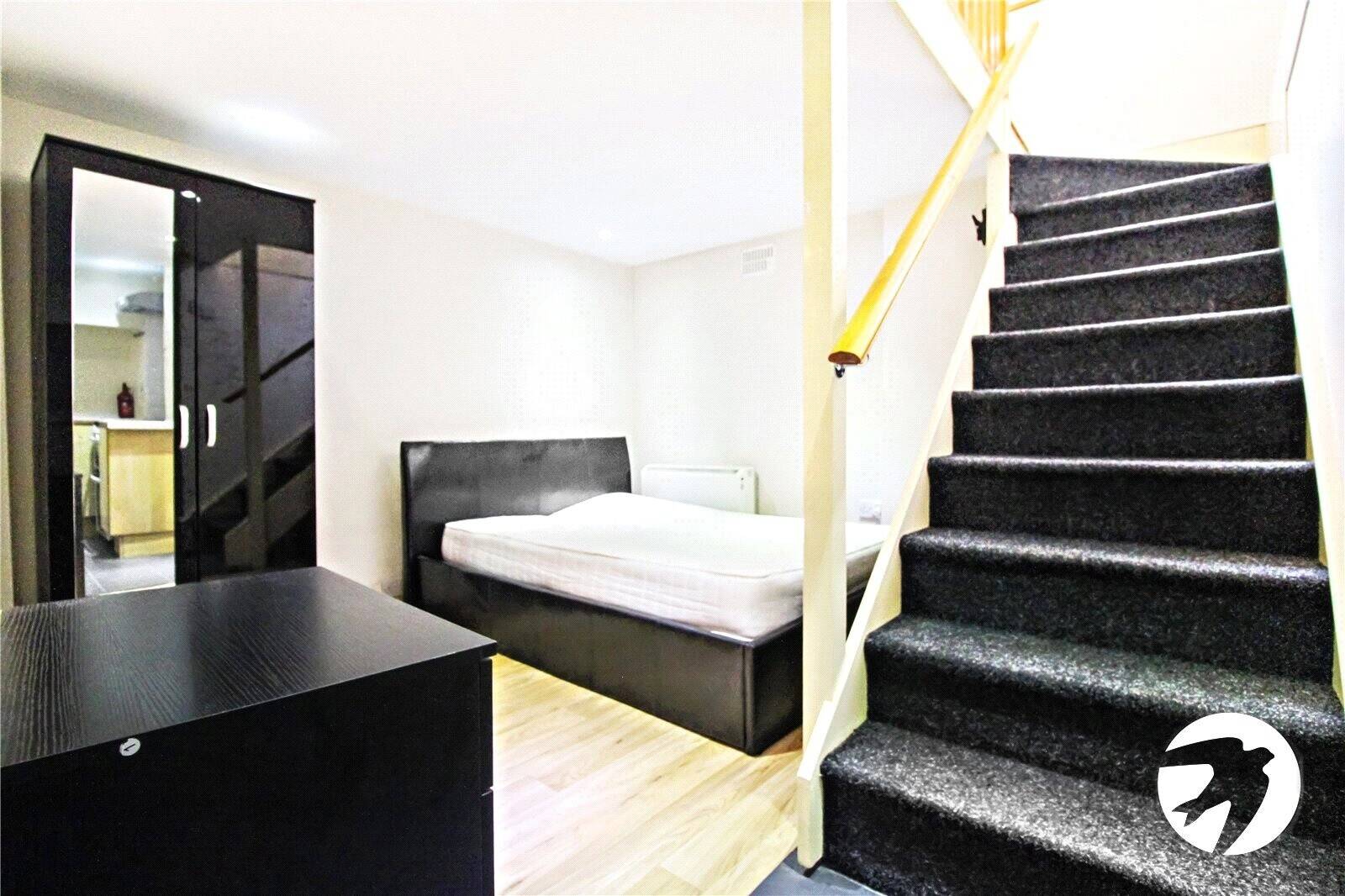Landlord rental flats business Photo 3