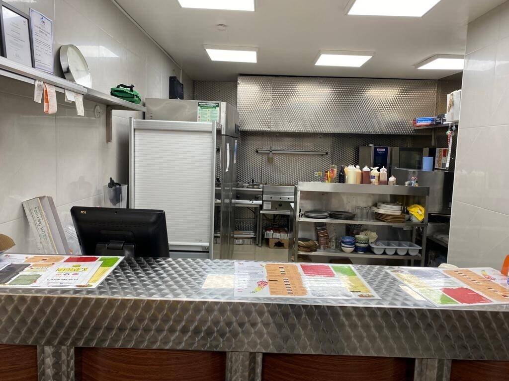 Burger and peri chicken takeaway for sale