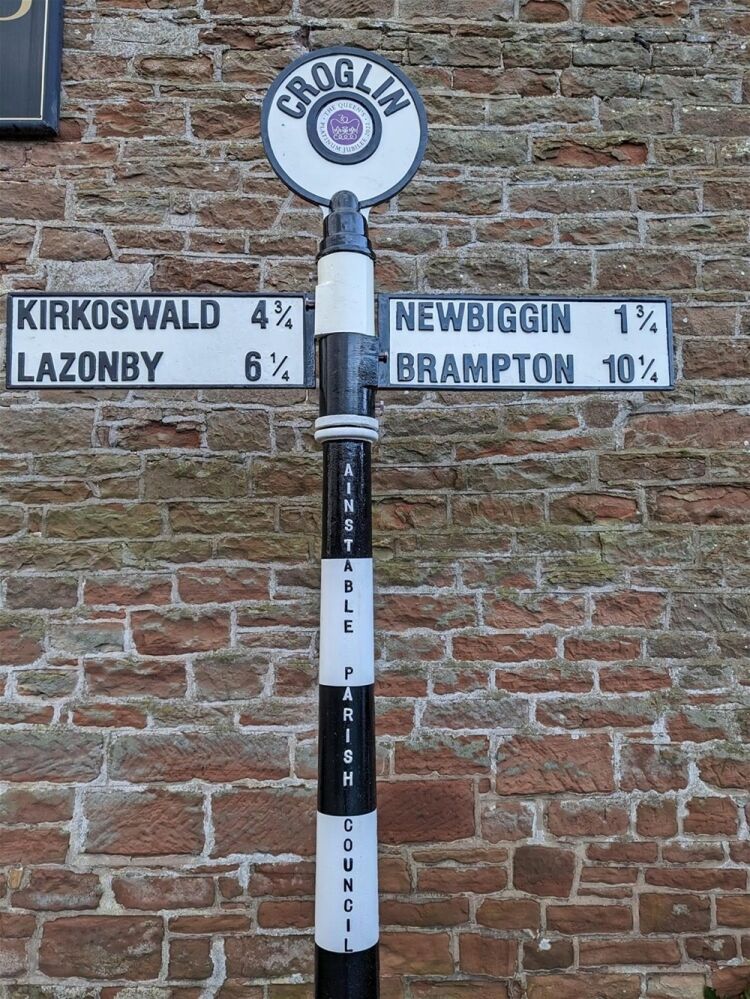 SPECIALIST RESTORATION AND MAINTENANCE OF HISTORIC / TRADITIONAL ROAD SIGNAGE
