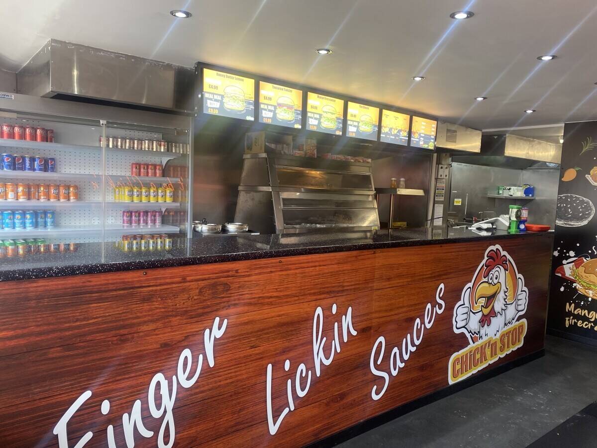Fried chicken shop huddersfield