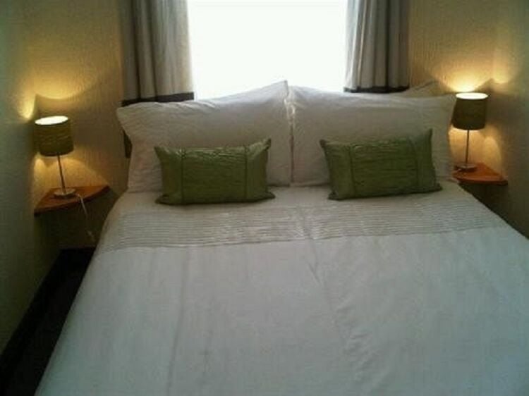Superb Freehold Guest House and Self Catering Apartments Photo 2