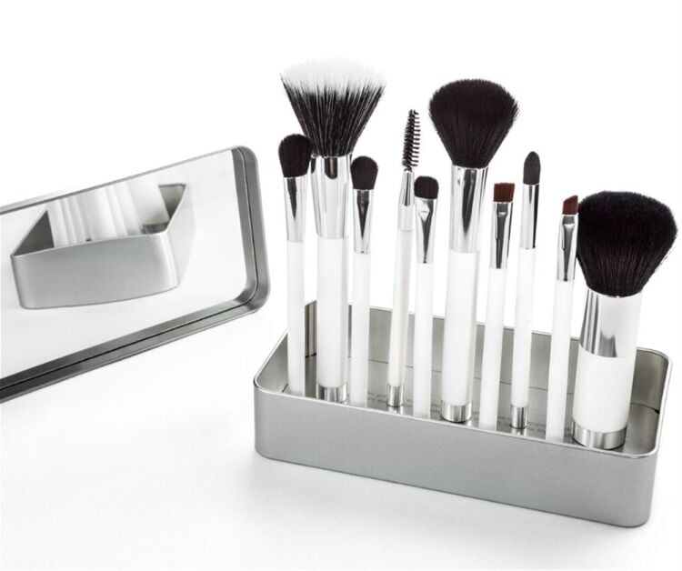UNIQUE COSMETIC EU AND UK REGISTERED DESIGNS Photo 2