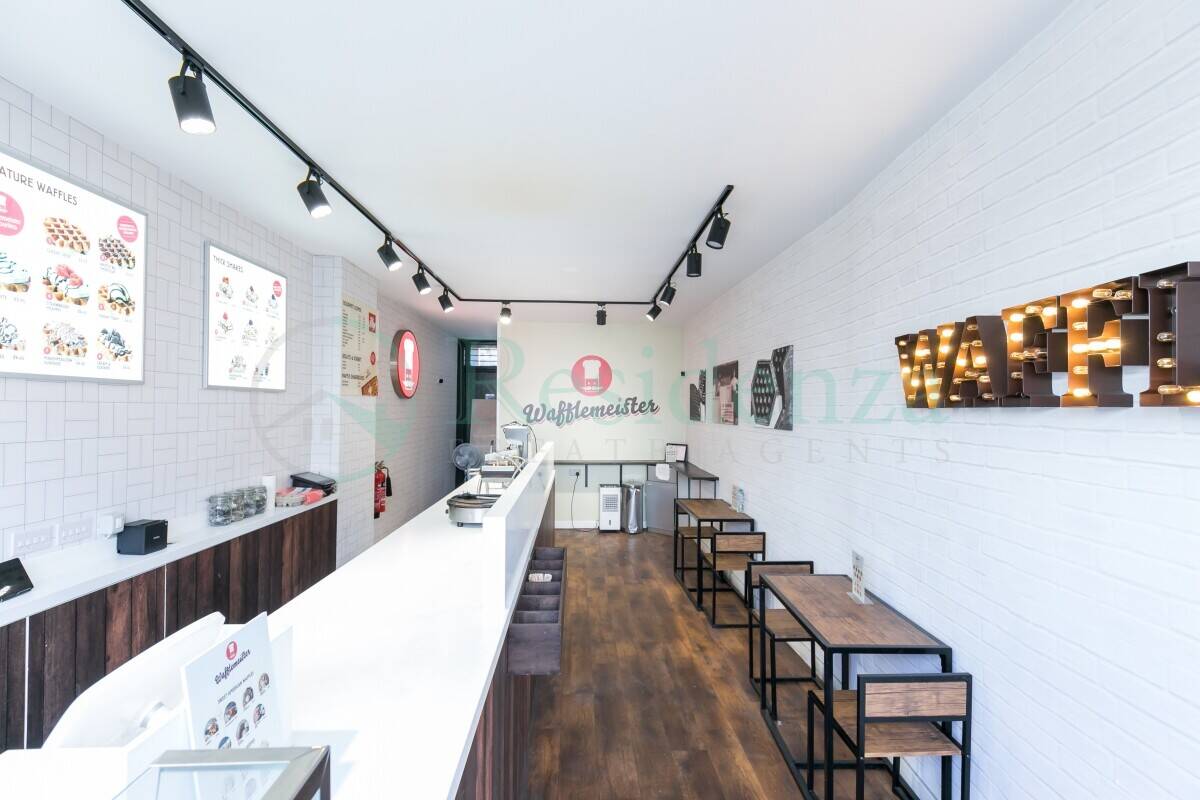Dessert parlour with current use of class E situated in Tooting Photo 3