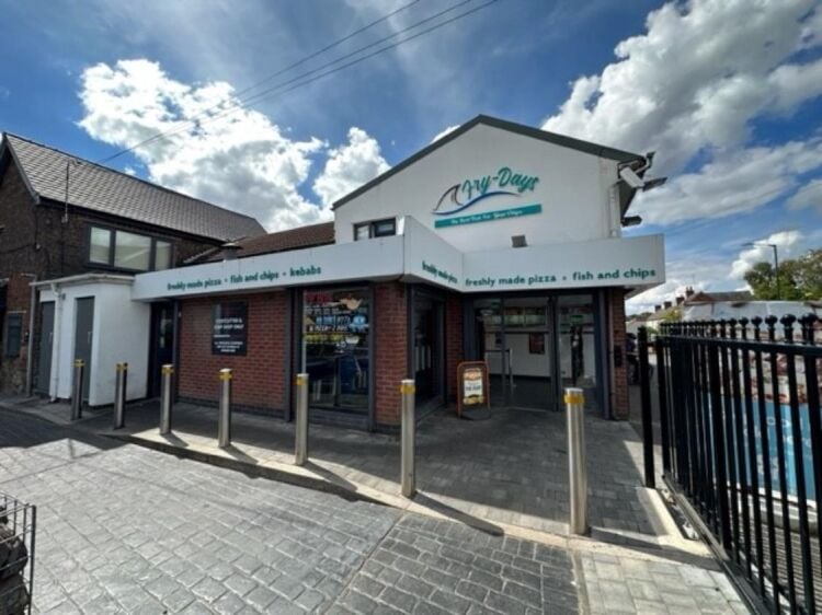 Leasehold Fish & Chip & Pizza Takeaway Located In Nuneaton