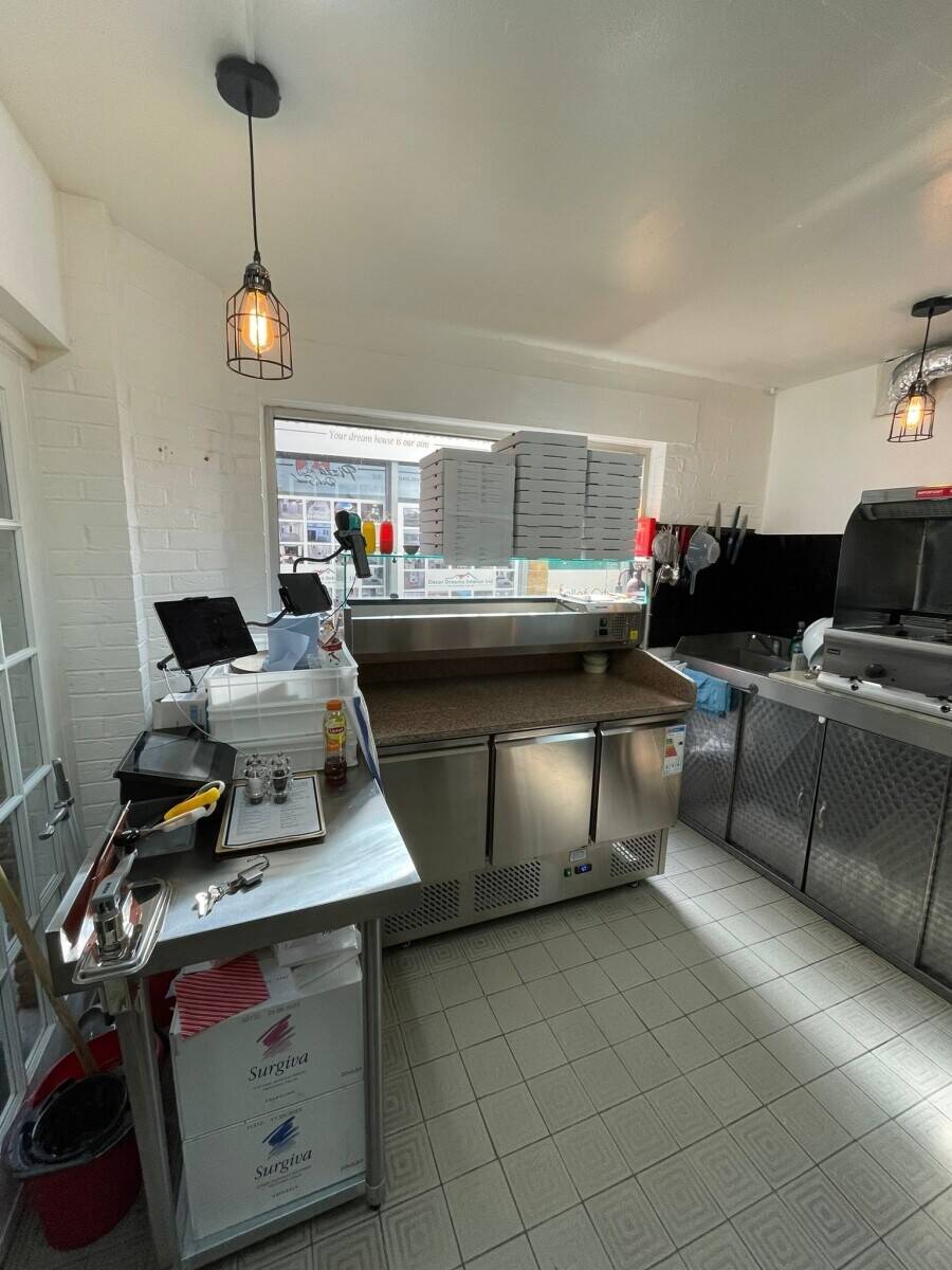 Italian Pizzeria For Sale in South Harrow, London 