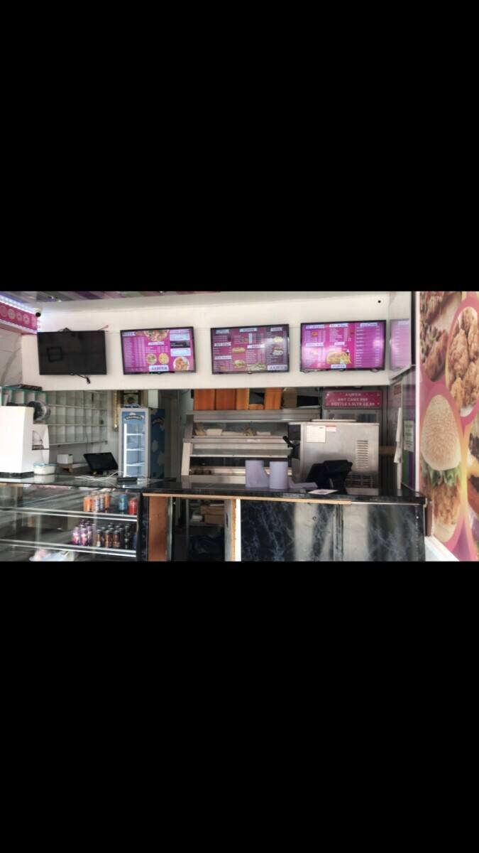 Take Away Pizza Burger Milkshake and Fried Chicken in Oldham Centre
