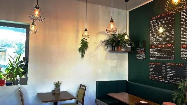 High End Award Winning Healthy Eating Licensed Café e Class for Sale Photo 2