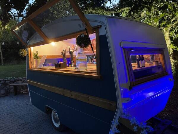 Mobile Bar - Vintage Caravan Bar - with website and bookings for 2024 in Devon