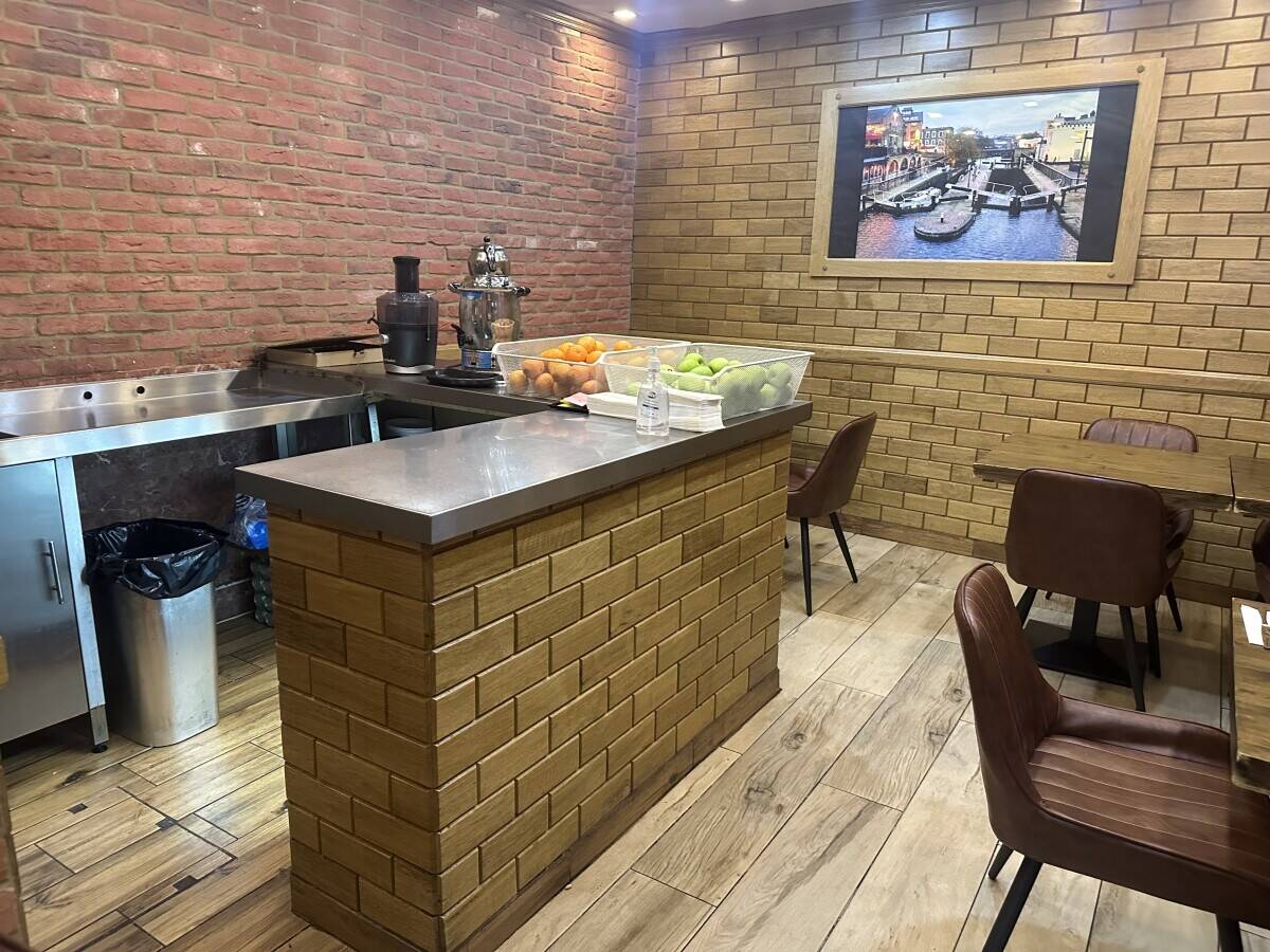 Woody grill Mornington Crescent - Restaurant for sale Photo 2