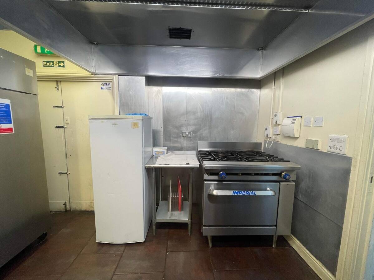 Pizza Takeaway for Sale Photo 3