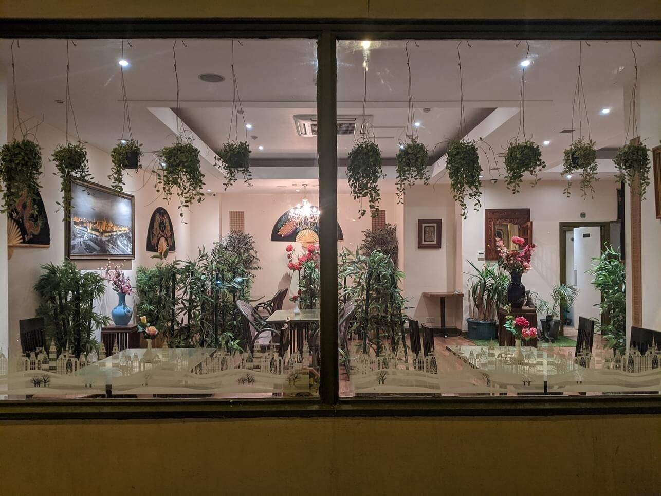 Restaurant for sale in Hackney  Photo 2