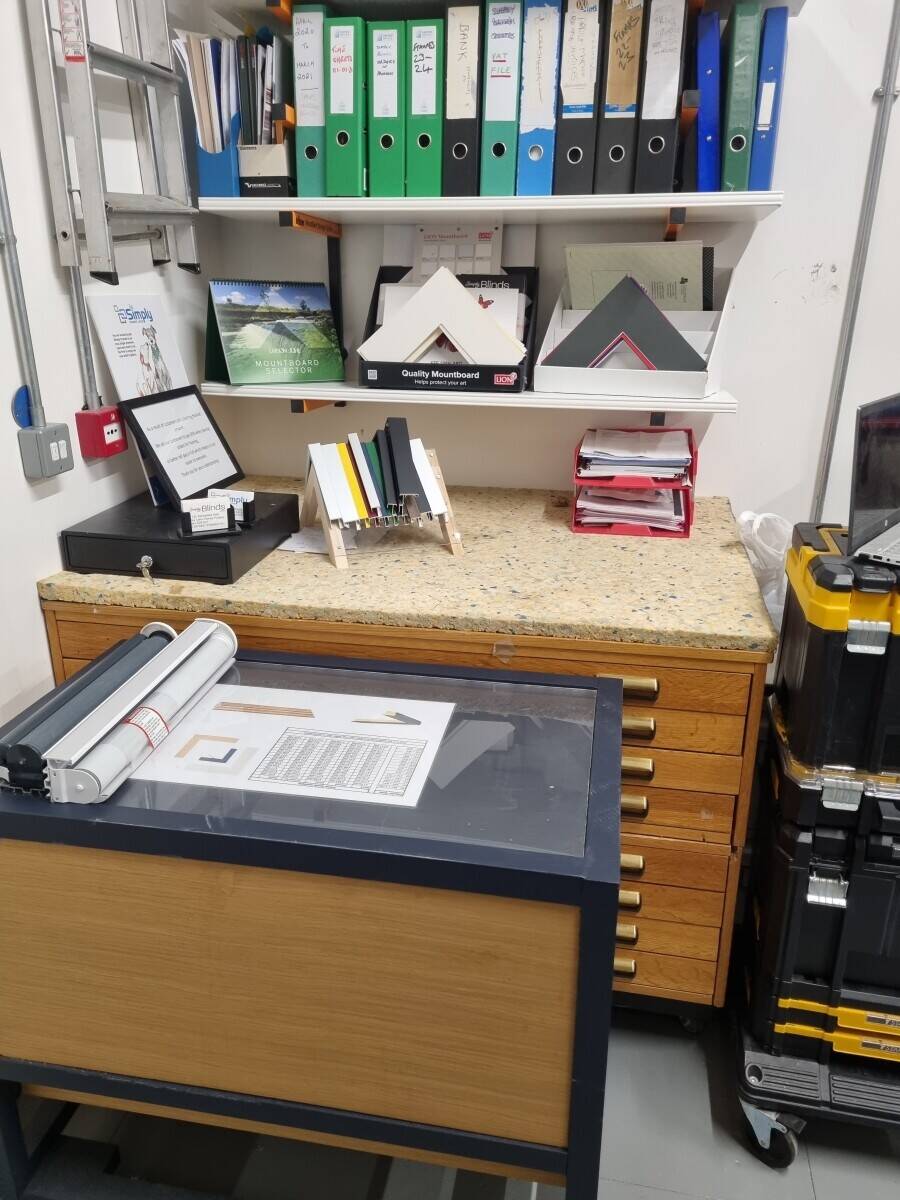 Picture framing business Retirement Sale Photo 3