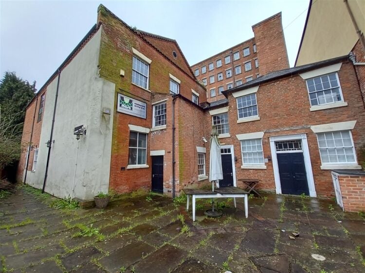 Licenced Trade, Pubs & Clubs For Sale in Derby Photo 2