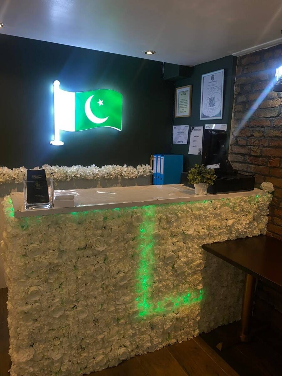 Fully furnished restaurant for sale  Photo 2