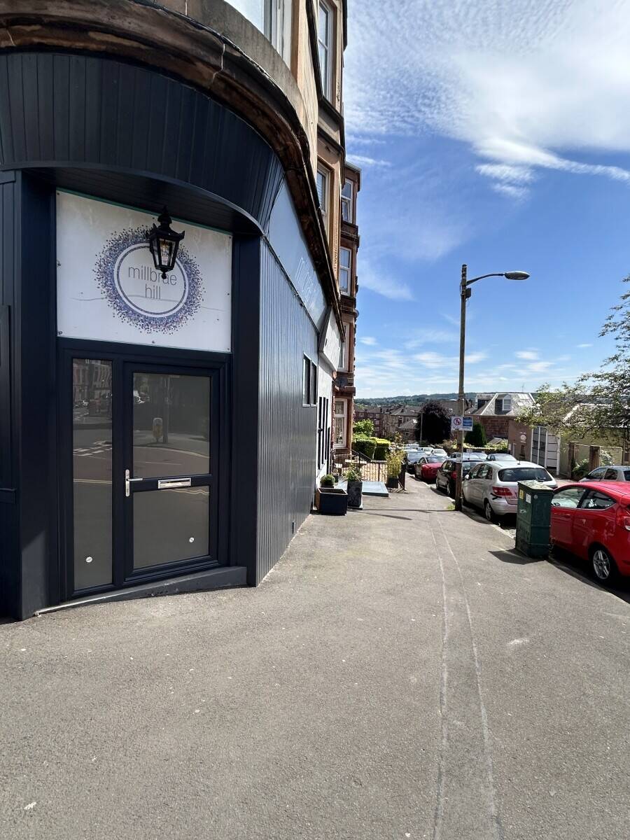 Coffee Shop / Cafe or takeaway commercial property Photo 3