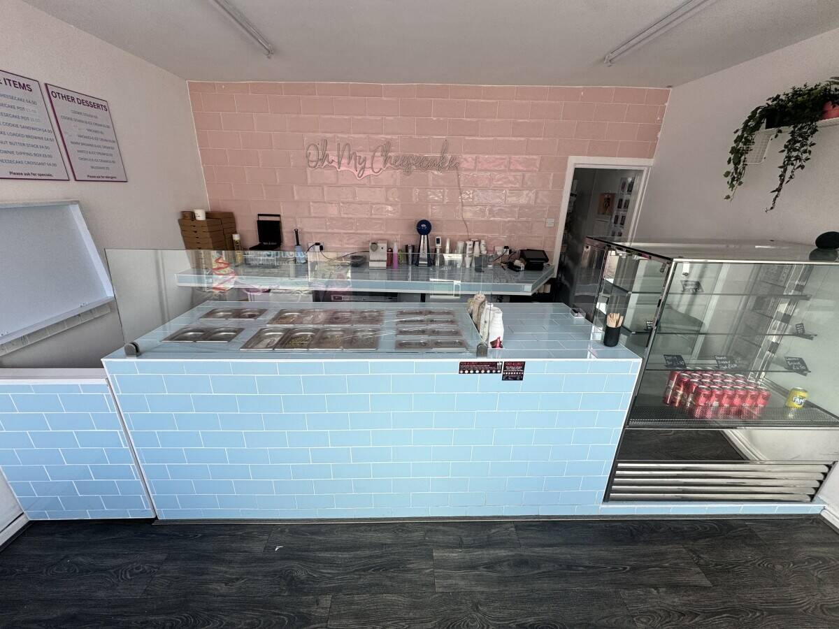 Dessert Shop ready to move straight into